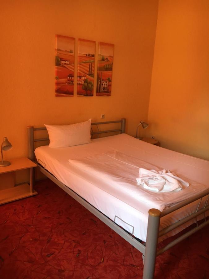 Hotel Pension Streuhof Berlijn Buitenkant foto